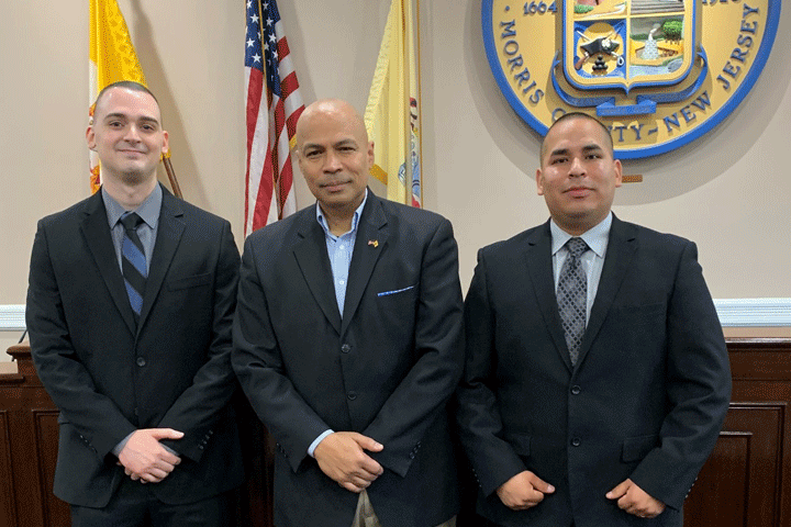 Mayor Soriano Swears in two new Police Officers | Parsippany Focus