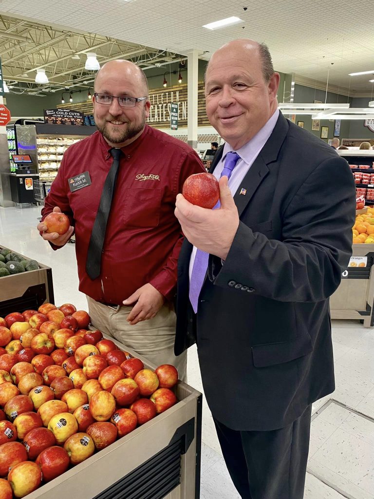 Shoprite Holds Grand Reopening Ribbon Cutting Ceremony After